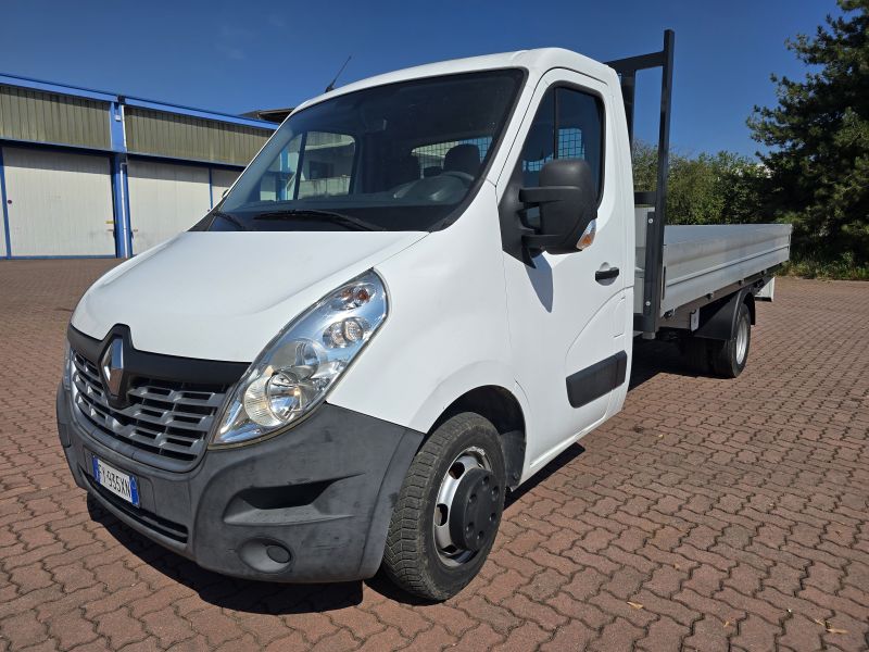 Renault Master gemellato